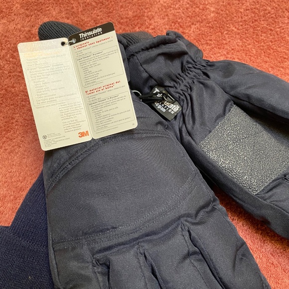 3 M Thinsulate Gloves & Beanie Hat Set. - Picture 5 of 5